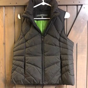 Puffy vest